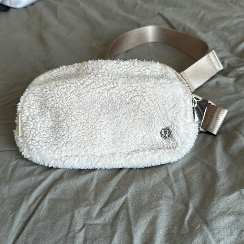 Lululemon Cream Sherpa Beltbag